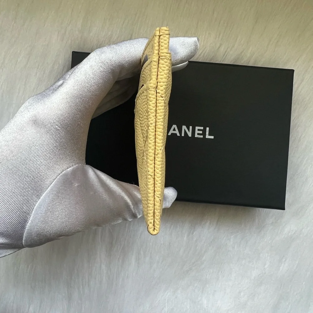 🔥CHANEL Classic Quilted Cardholder-butter yellow